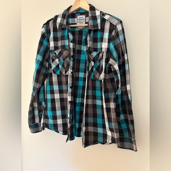 Men's Plaid button down - Picture 5 of 7